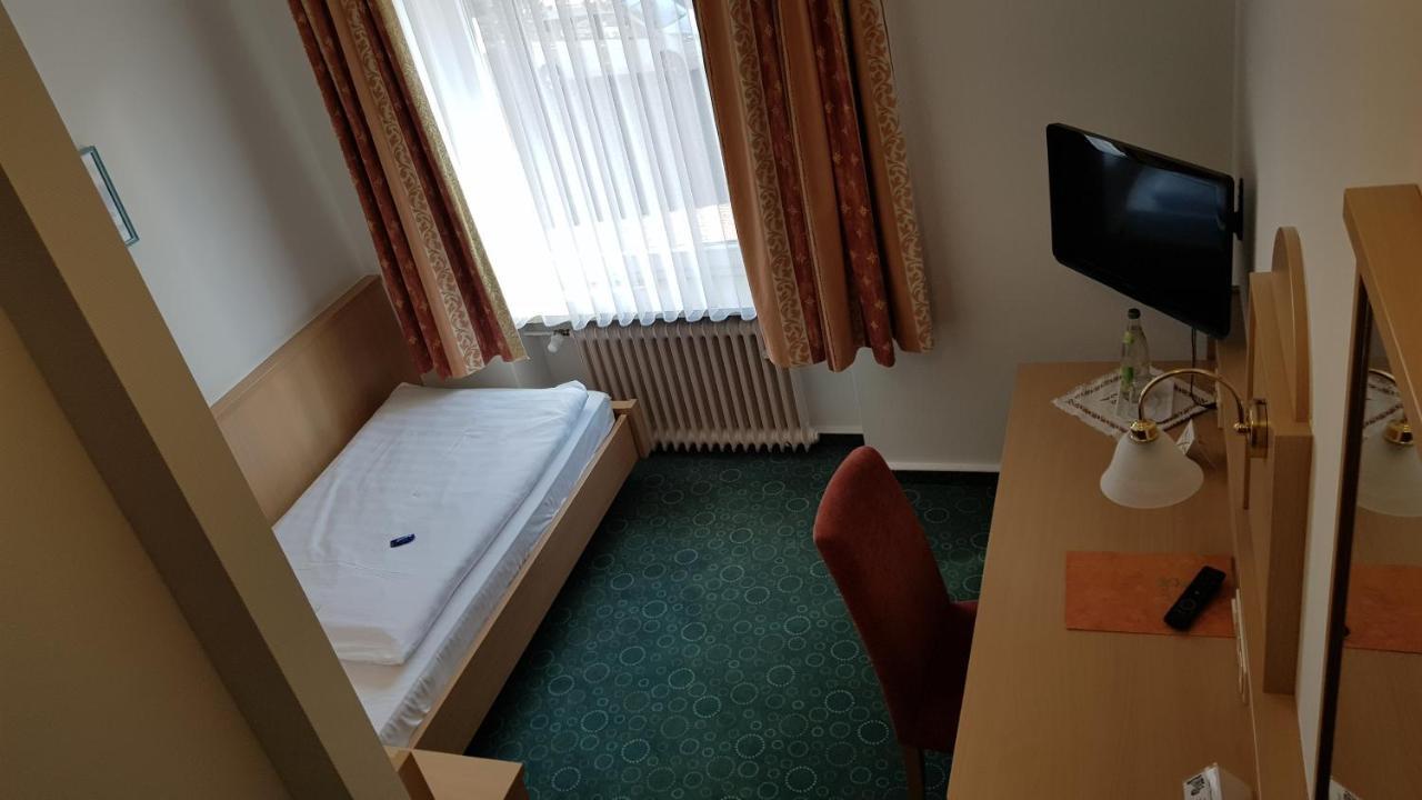 Hotel Gasthof Specht Aichach Buitenkant foto