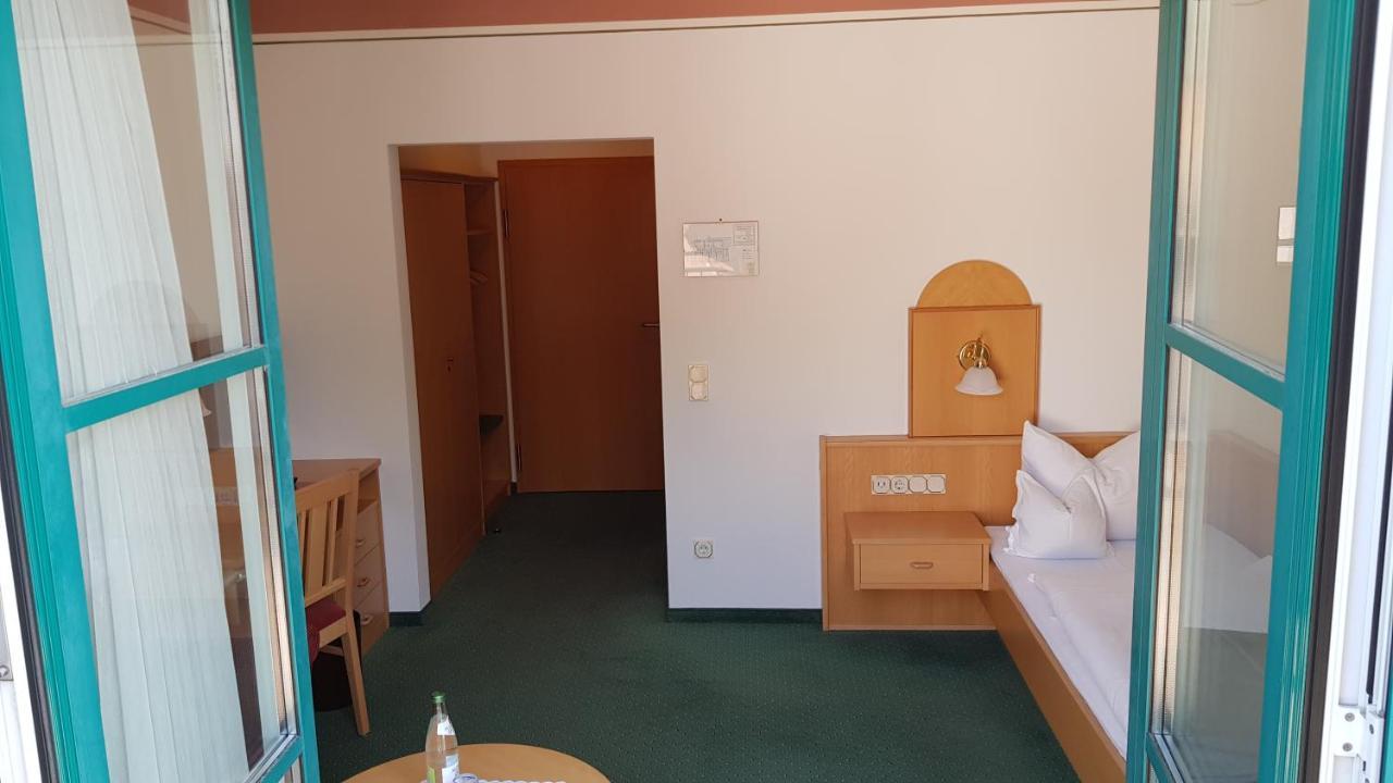 Hotel Gasthof Specht Aichach Buitenkant foto