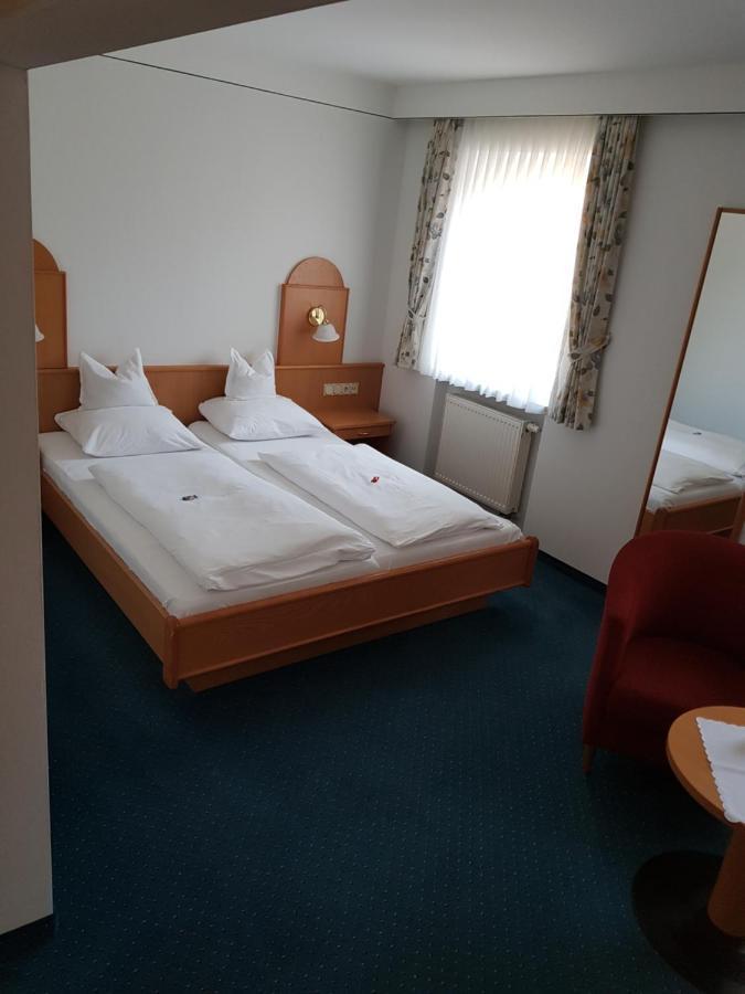 Hotel Gasthof Specht Aichach Buitenkant foto